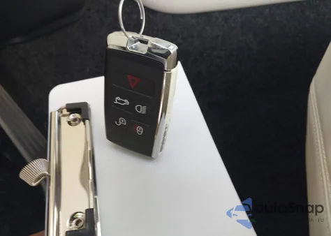 2025 Land Rover Range Rover P530 Se 7 Seat from USA, damaged, VIN SALKPBE94SA306891